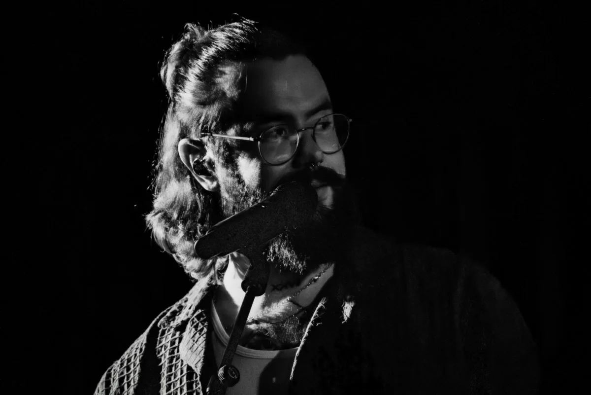 Irish singer-songwriter Robert Grace